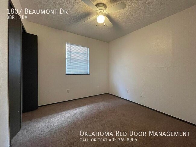 Building Photo - 1807 Beaumont Dr