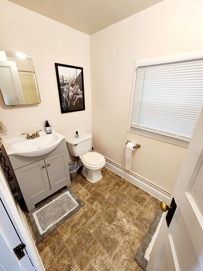 Building Photo - 217 McLane Ave