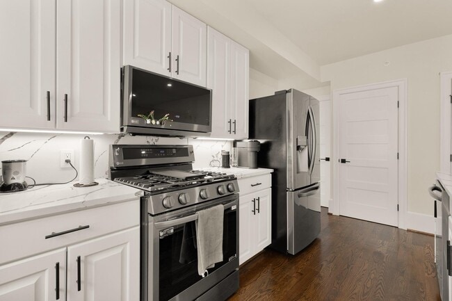 Building Photo - 1305 30th St NW