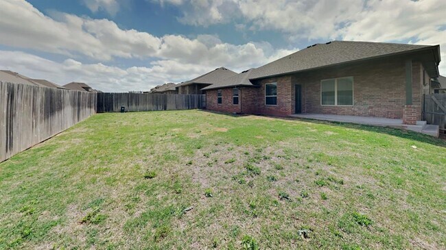 Building Photo - 10009 NW 141st St
