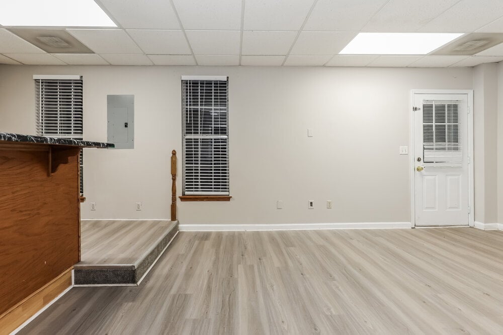 Building Photo - 403 Streamview Ln