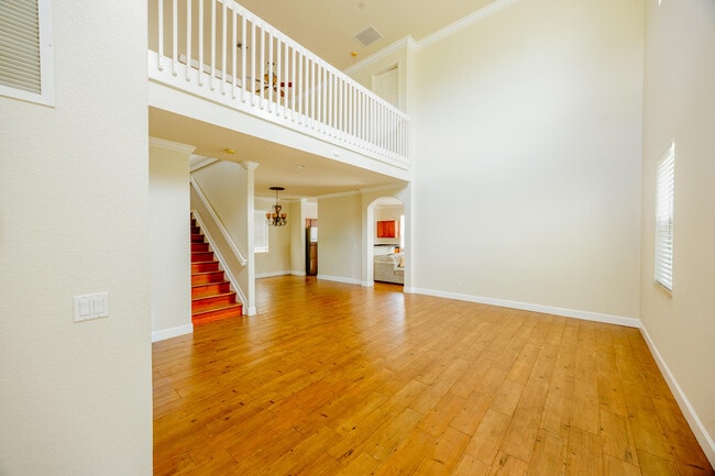 Building Photo - 2267 NW Padova St
