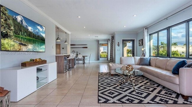 Building Photo - 201 NE 26th Ave