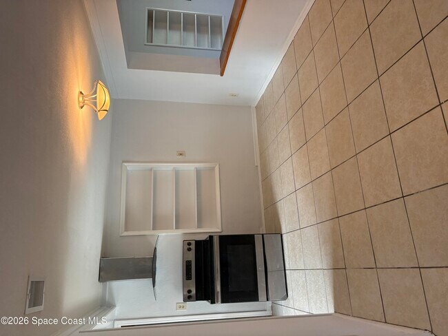 Building Photo - 313 Oleander Pl