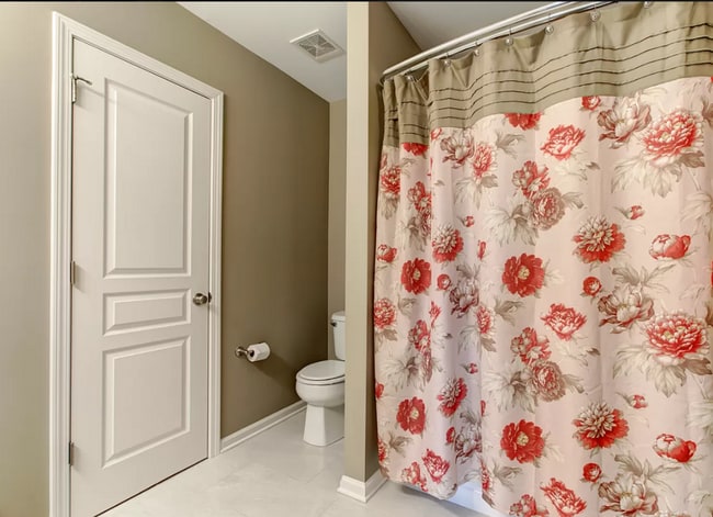 Building Photo - Charming 3BD, 2.5BA Raleigh Townhome with ...