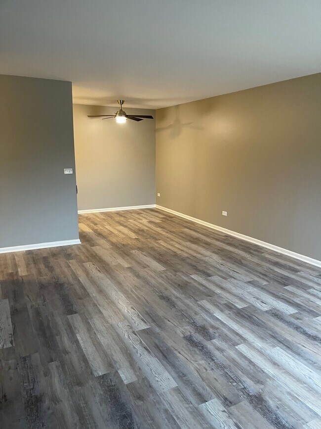 810 E Shady Way 810 E Shady Way Arlington Heights IL 60005