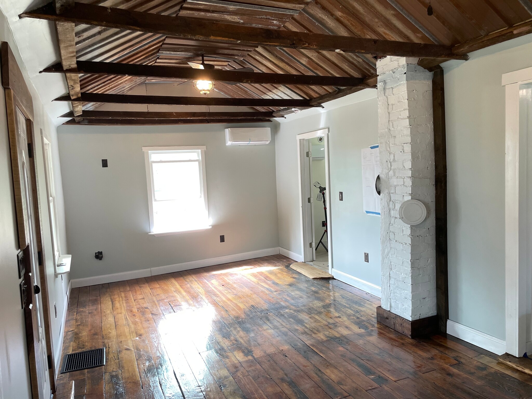 Building Photo - 1105 Rockway St