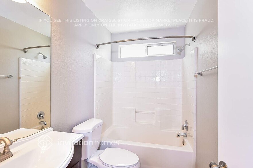 Building Photo - 5228 French Lavender St