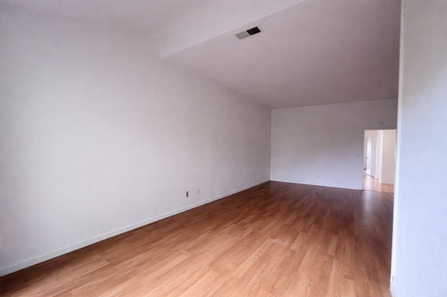 Building Photo - Two Story 3 Bed/Bath Single Family Home In Milpitas, Ca. For Rent!!! $500 OFF FRIST MONTHS RENT!
