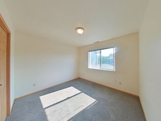 Building Photo - 2460 Wheeler Dr