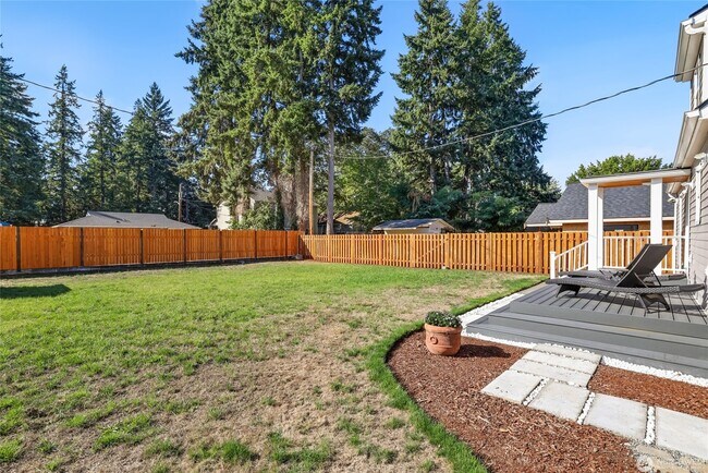 Building Photo - 9104 Highland Ave SW