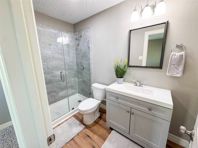 Building Photo - 12741 Lake Conroe Hills Dr
