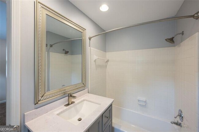 Building Photo - 225 Pebble Trail