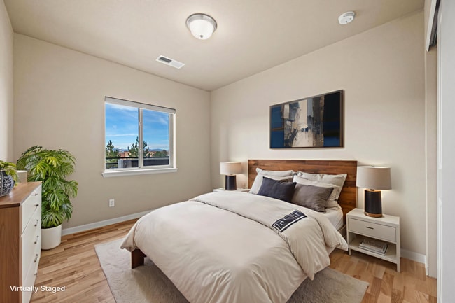 Building Photo - Spacious 2 Bed 2 Bath Condo in Highlands Ranch!!