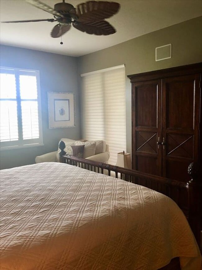 Building Photo - Rialto