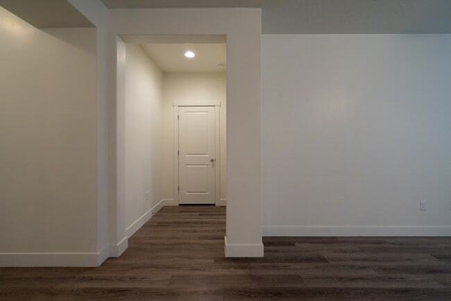 Building Photo - Small Dog Friendly Home With RV Parking