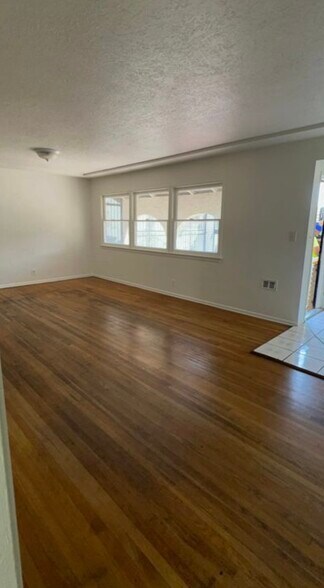 Building Photo - 10063 Faywood St