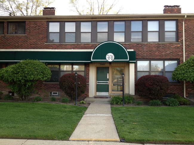 Building Photo - 25901 Woodward Ave