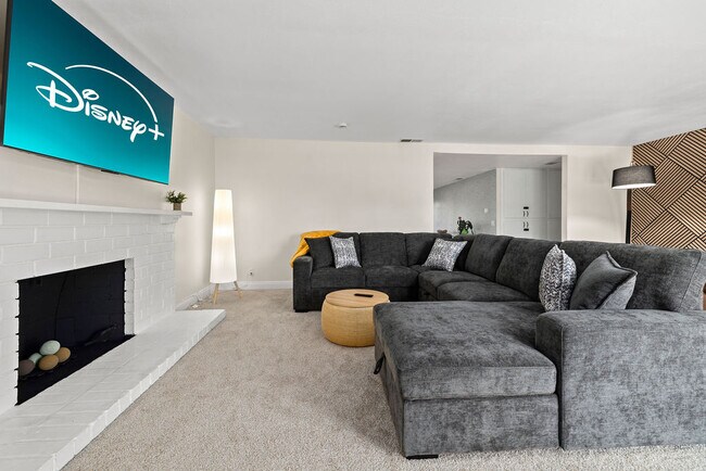 Building Photo - 632 Kenoak Dr