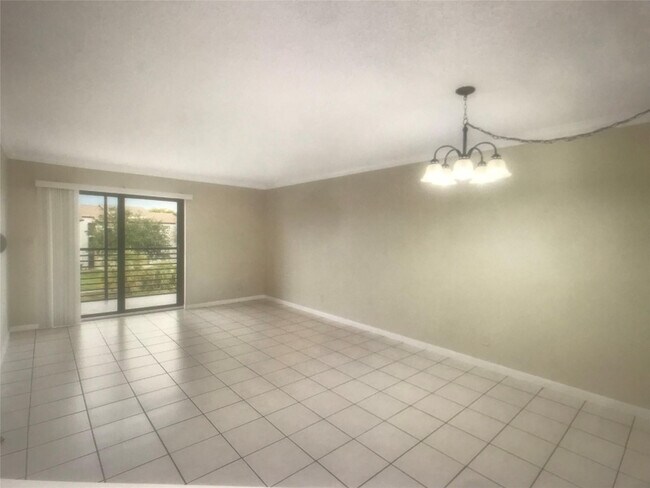 Building Photo - 3710 N Pine Island Rd