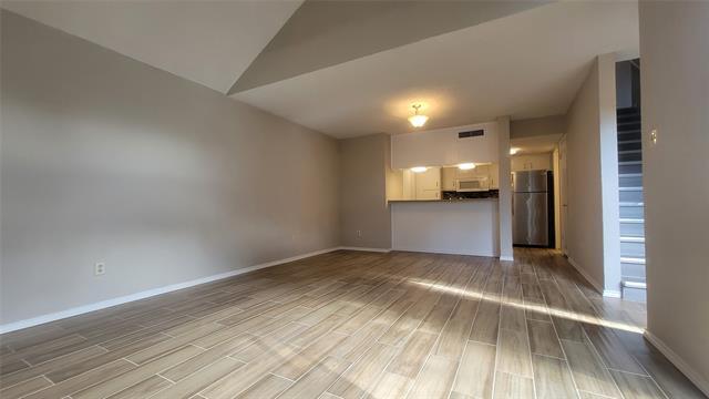 Building Photo - 4615 Country Creek Dr