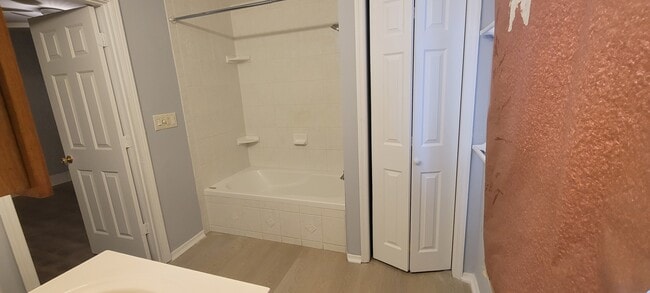 Building Photo - 78 N 3rd Ave