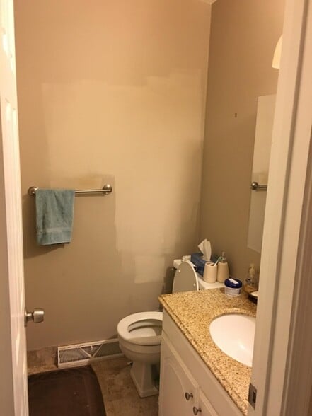 Building Photo - 303 Danor Ct