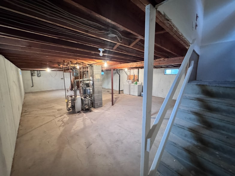 Building Photo - 1 Selander St