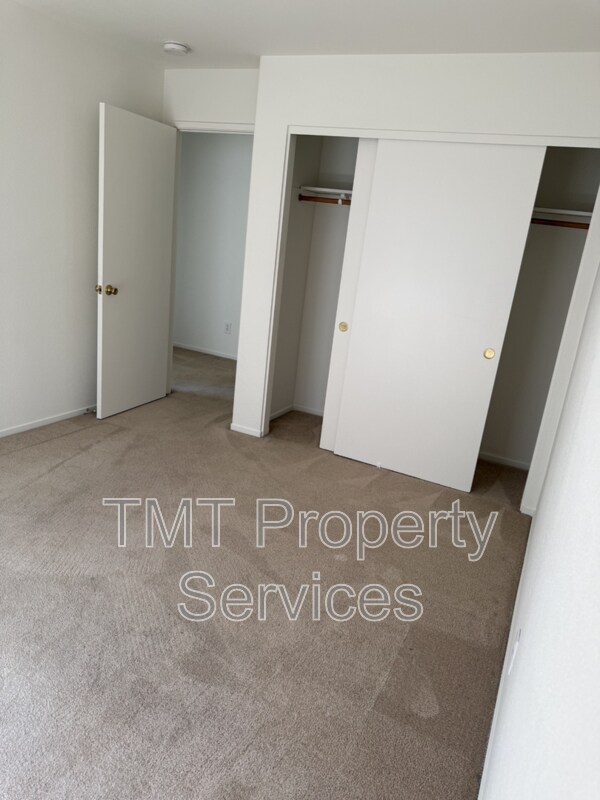 Building Photo - 2742 La Purisima Ave