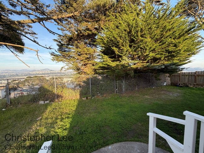 Building Photo - 848 Beechwood Dr