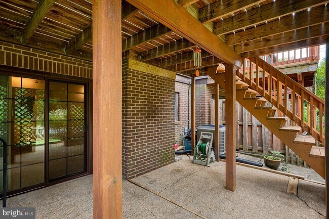 Building Photo - 27 Faraday Dr
