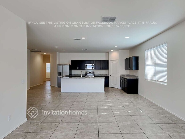 Building Photo - 36822 W Maddaloni Ave