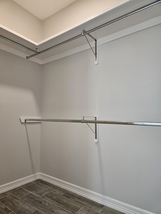 Main Walk-In Closet - 913 W La Pointe Ave