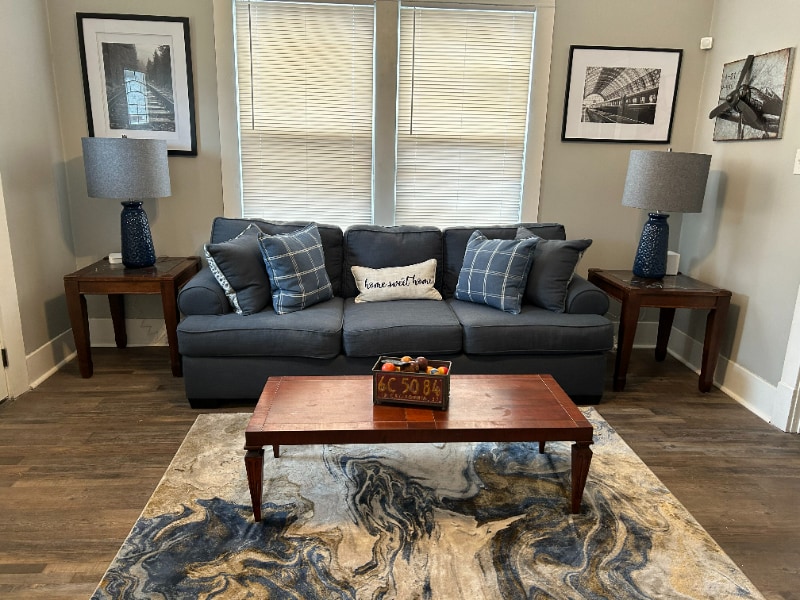 Building Photo - 1323 Franklin St