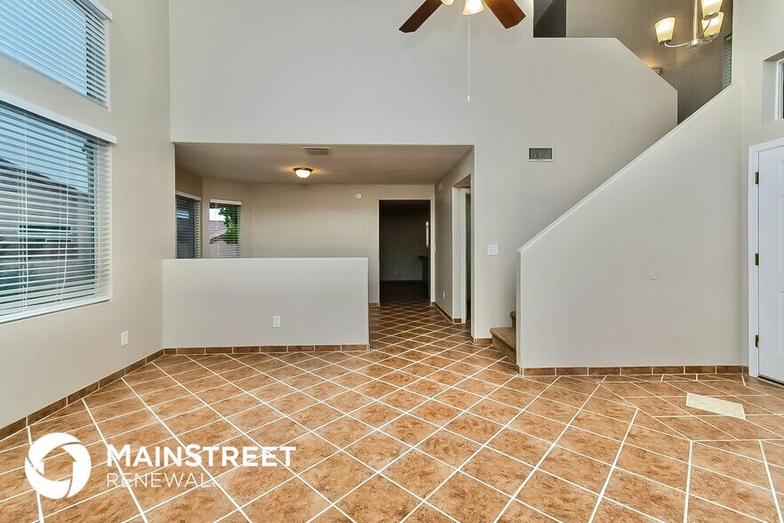 Building Photo - 3615 W Mesa Ridge Trail