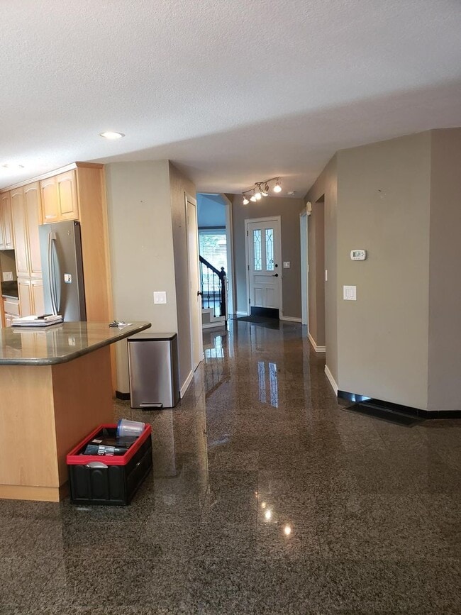 Building Photo - Beautiful Home in Quiet Cul-de-sac!