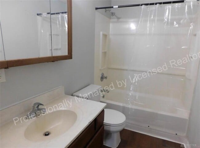 Building Photo - 1580 Highland Ave