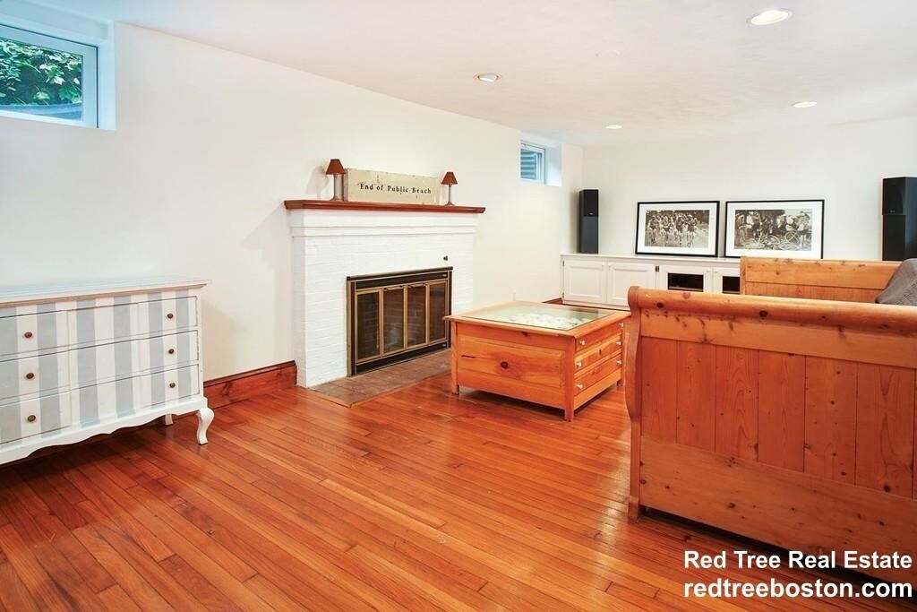 Building Photo - 75 Somerset Rd