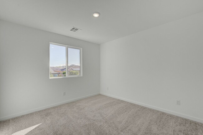 Building Photo - 8484 W Agate Ave