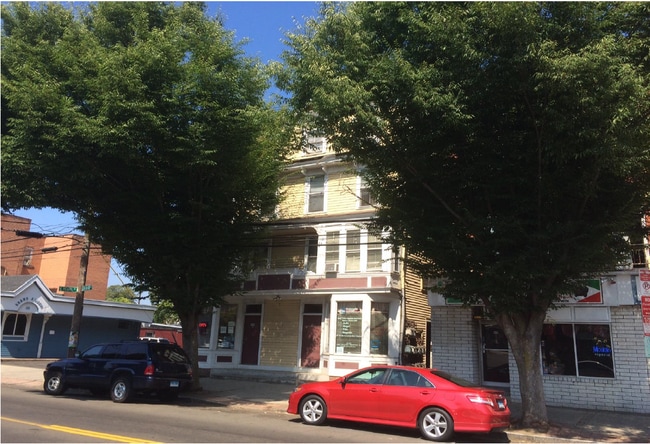 Primary Photo - 101-103 Grand Ave