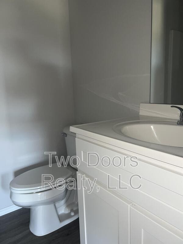 Building Photo - 1009 Ichabod Cir