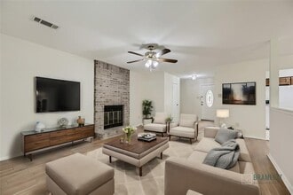 Building Photo - 9111 Marsh Dr