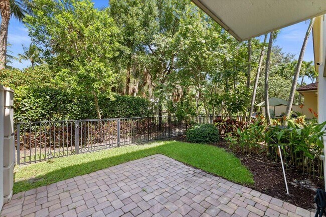 Building Photo - 2061 Foxtail View Ct