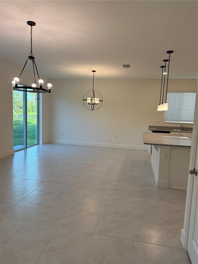 Building Photo - 3390 Sanctuary Dr