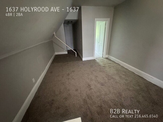Building Photo - 1637 Holyrood Rd