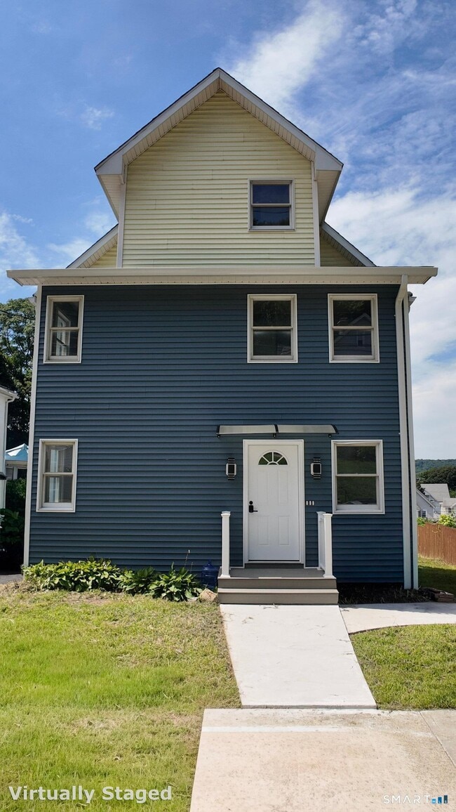 Building Photo - 128 Jewett St