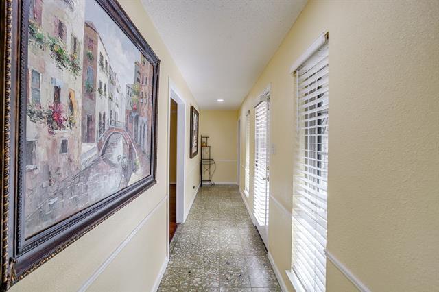 Building Photo - 1135 Joanna Cir