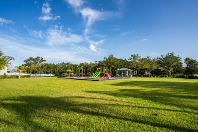 Building Photo - 7627 Stoney Hill Dr