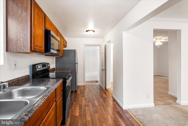 Building Photo - 2060 Flag Marsh Rd