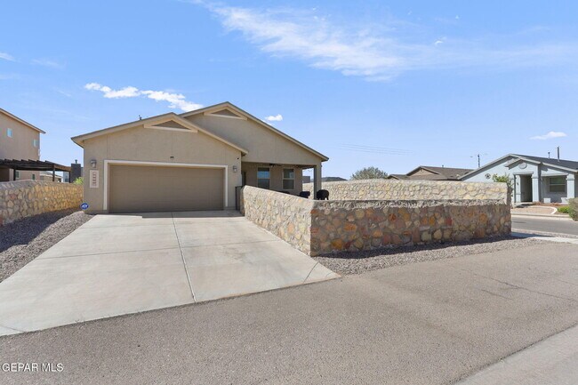 Building Photo - 14439 Eastbrook Dr